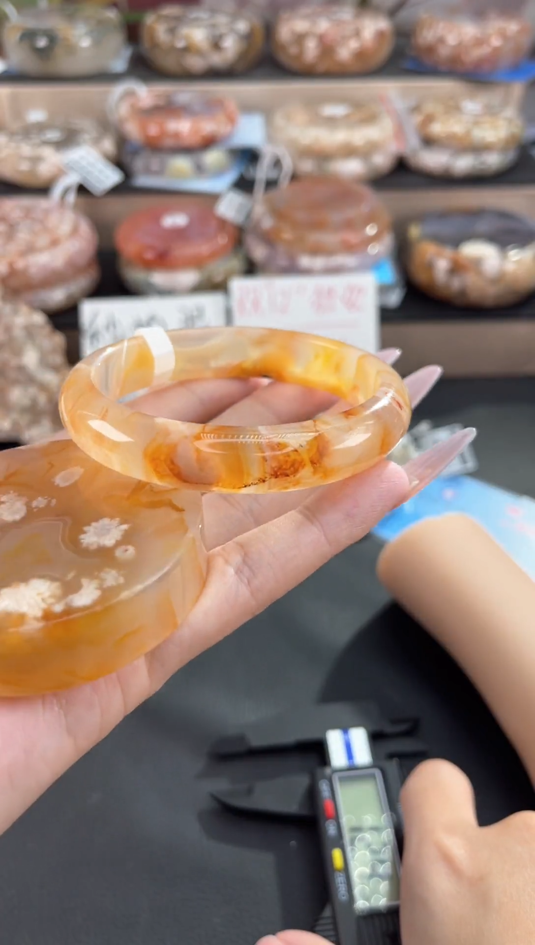 未镶嵌手镯石英质玉58