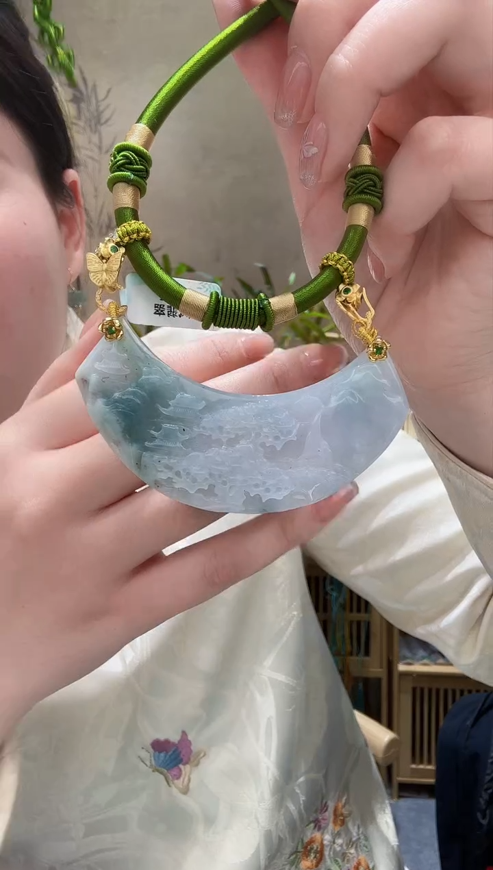 【闪购商品】翡翠颈饰未镶嵌吊坠