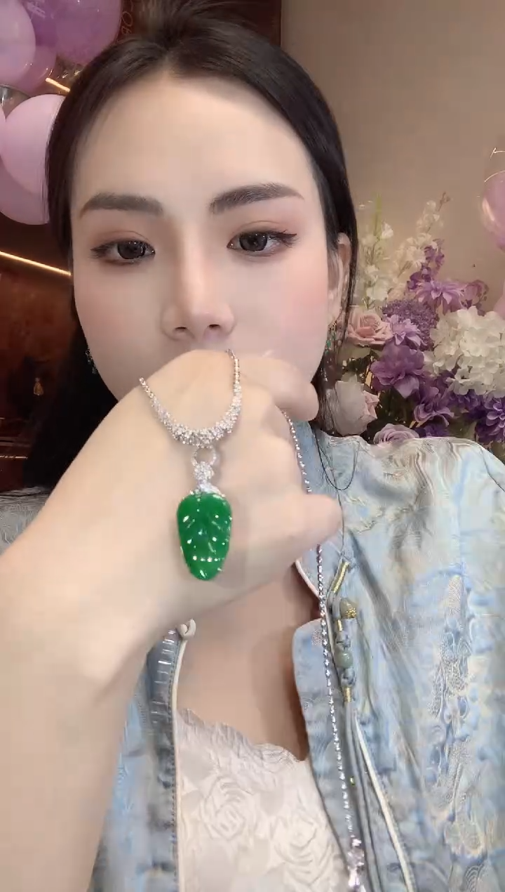 翡翠18K金镶嵌吊坠(不含链)A63