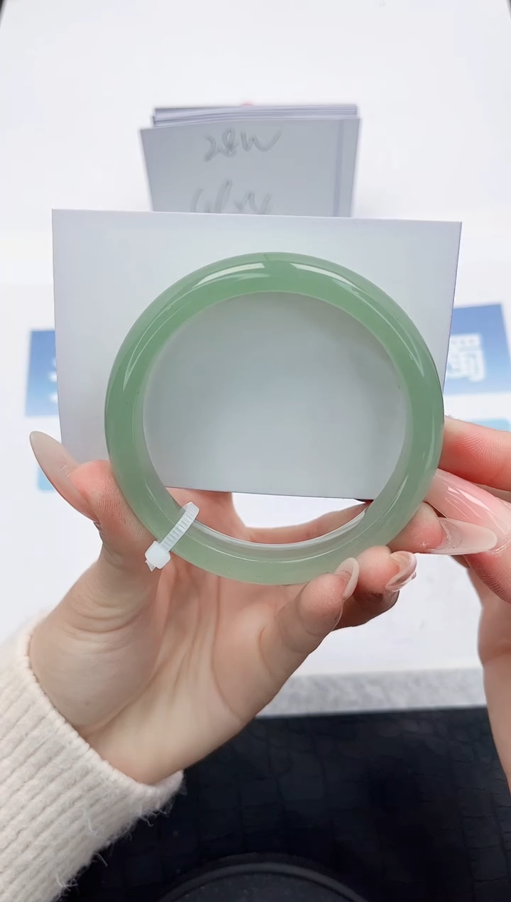 【闪购商品】石英质玉手镯未镶嵌G351-60.2