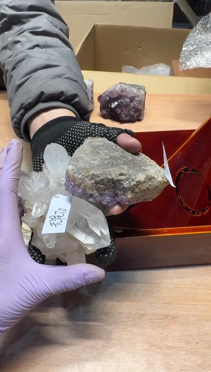 【闪购商品】老板谨慎参拍，感谢支持哈哈哈