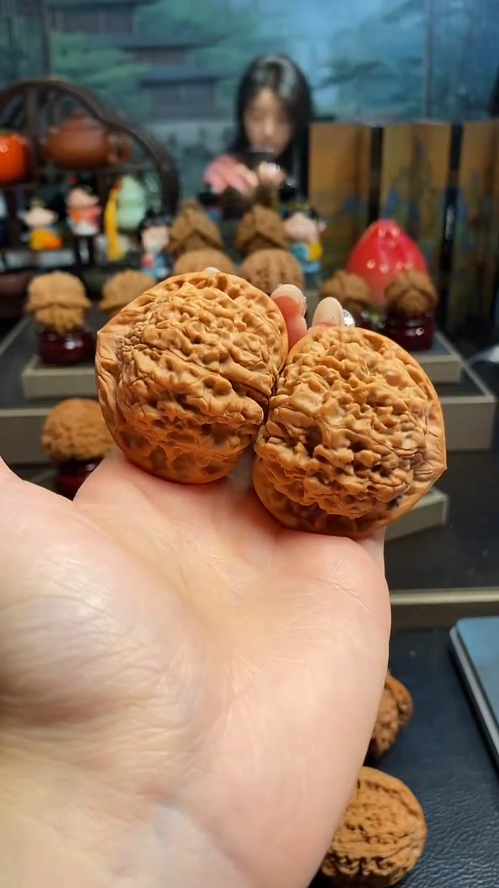 【闪购商品】文玩核桃吊坠K241官帽50