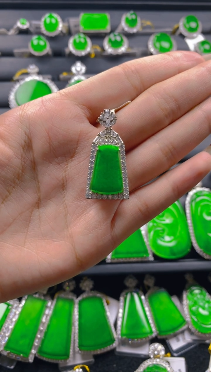 【闪购商品】翡翠颈饰银S925镶嵌11111111