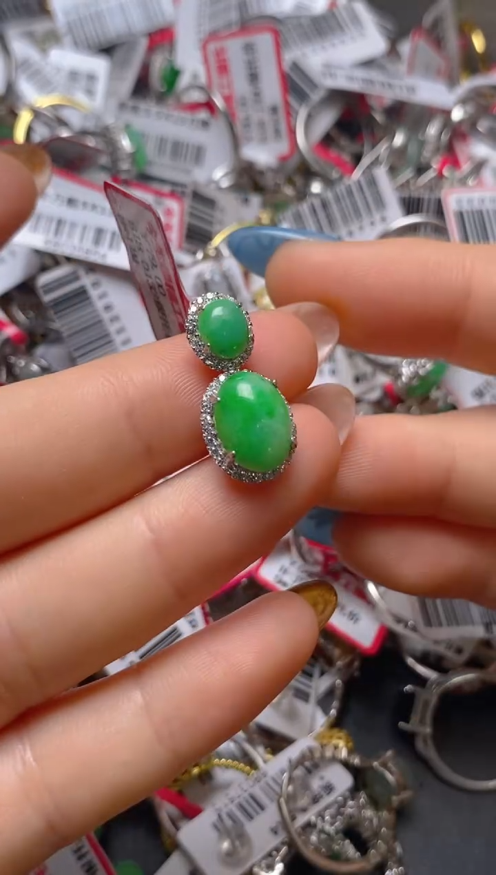 银S925镶嵌戒指翡翠百内无证书