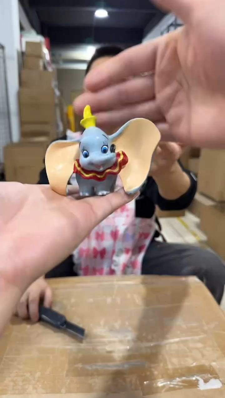 瓷片小飞象摆件 