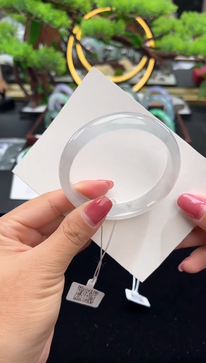 未镶嵌手镯翡翠手镯