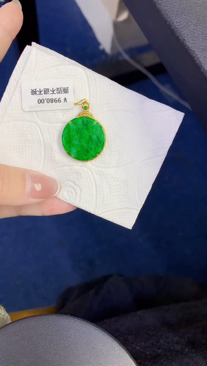 颈饰18K金镶嵌翡翠缅甸天然翡翠A货12