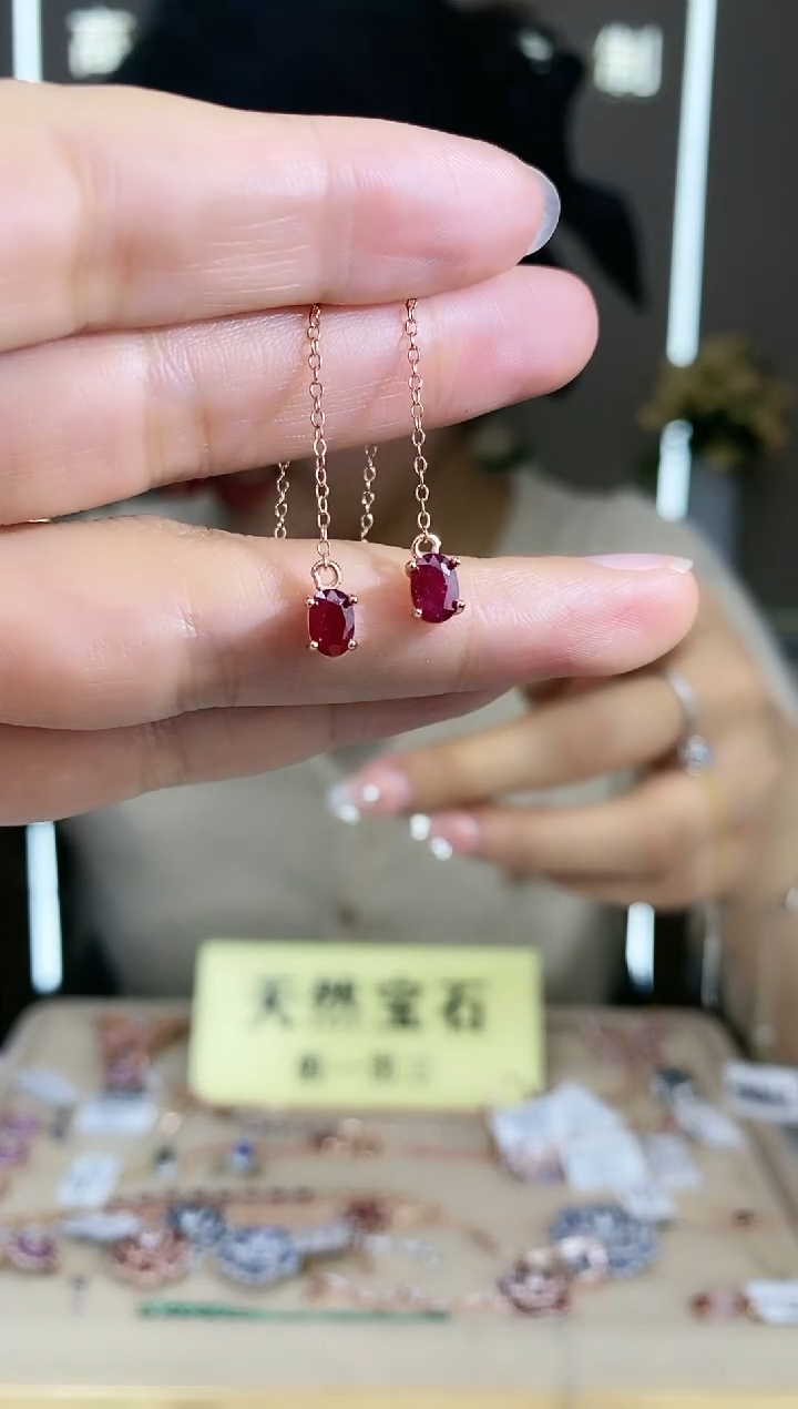 【闪购商品】红宝石耳饰银S925镶嵌耳饰