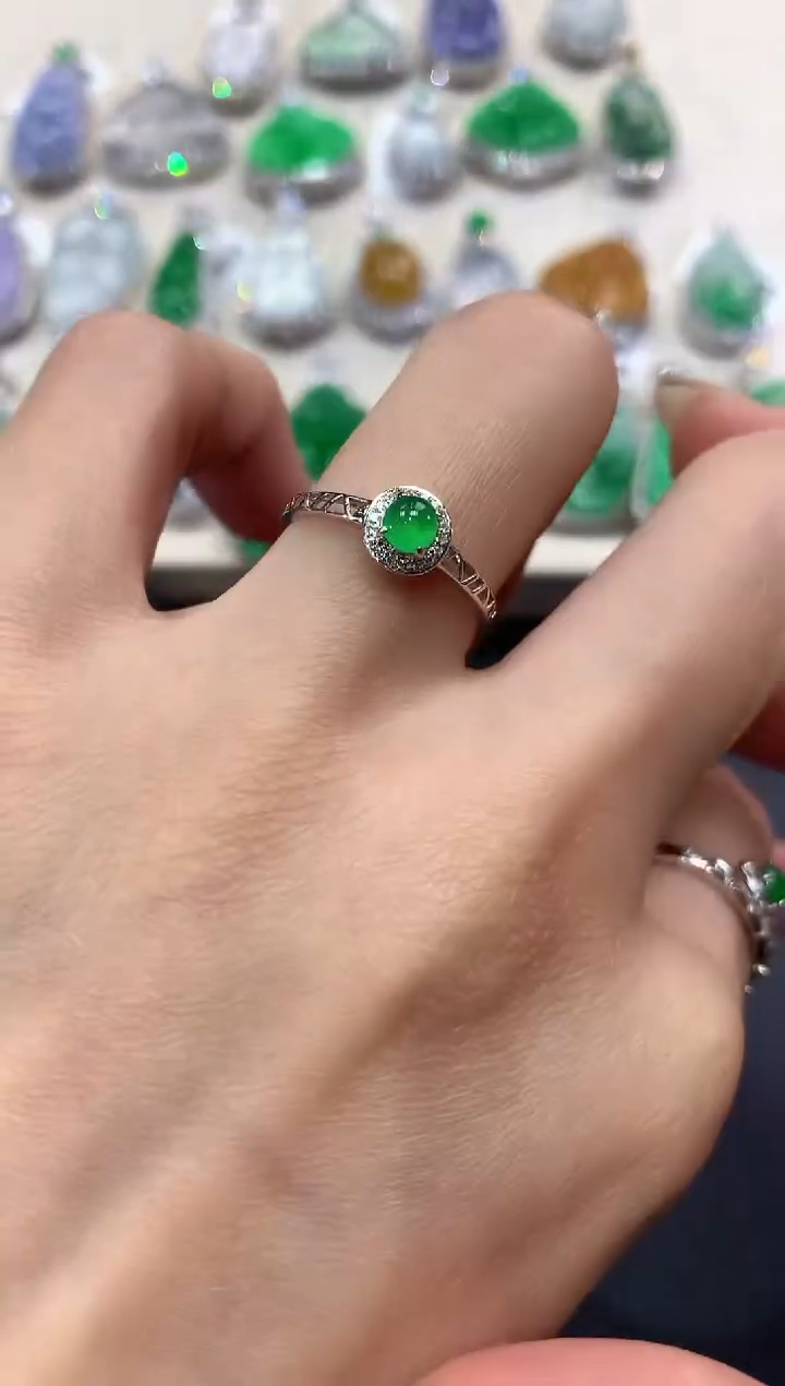 【闪购商品】翡翠戒指18K金镶嵌a81           