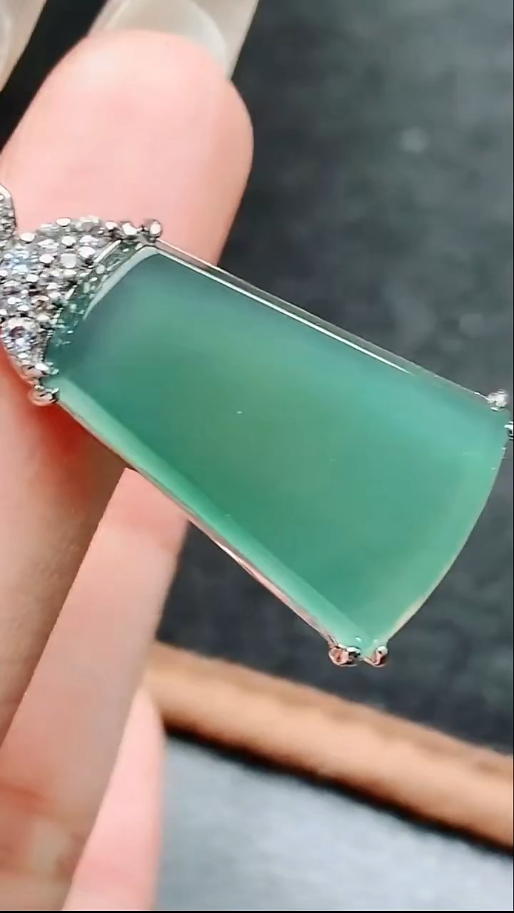 未镶嵌挂件翡翠天然翡翠