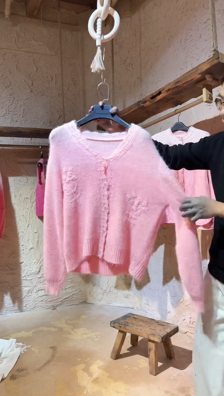 粉染植物染对称花毛衣