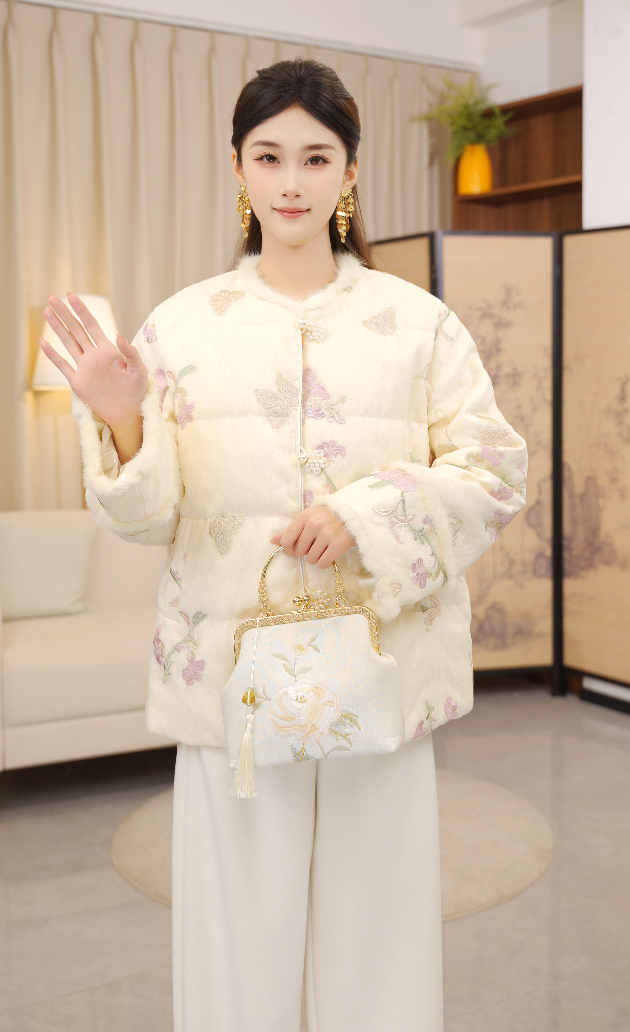 LULOZ【绣蝶恋花】国风新中式刺绣高级感白鹅绒羽绒服短外套女新款