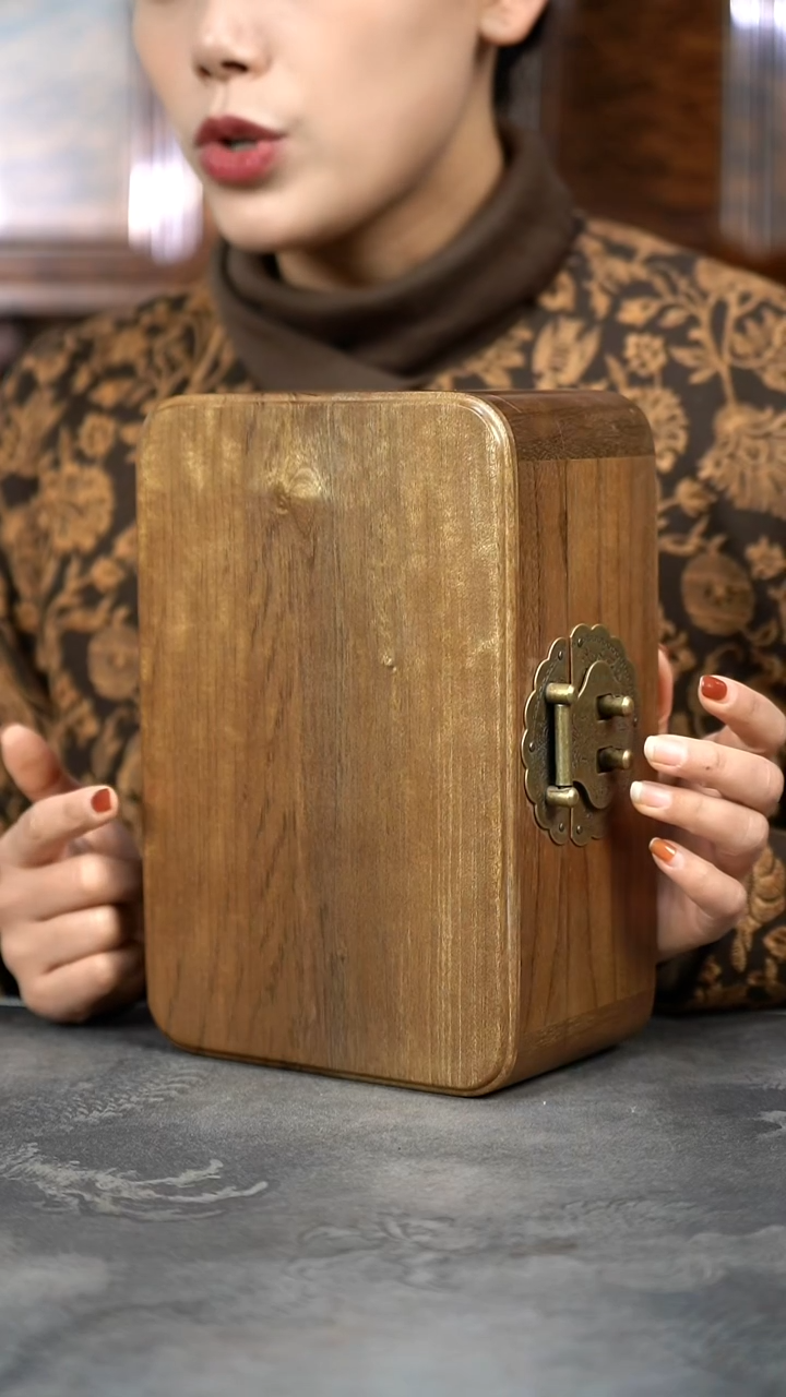 【闪购商品】金丝楠木艺拆房老料精工收纳盒602