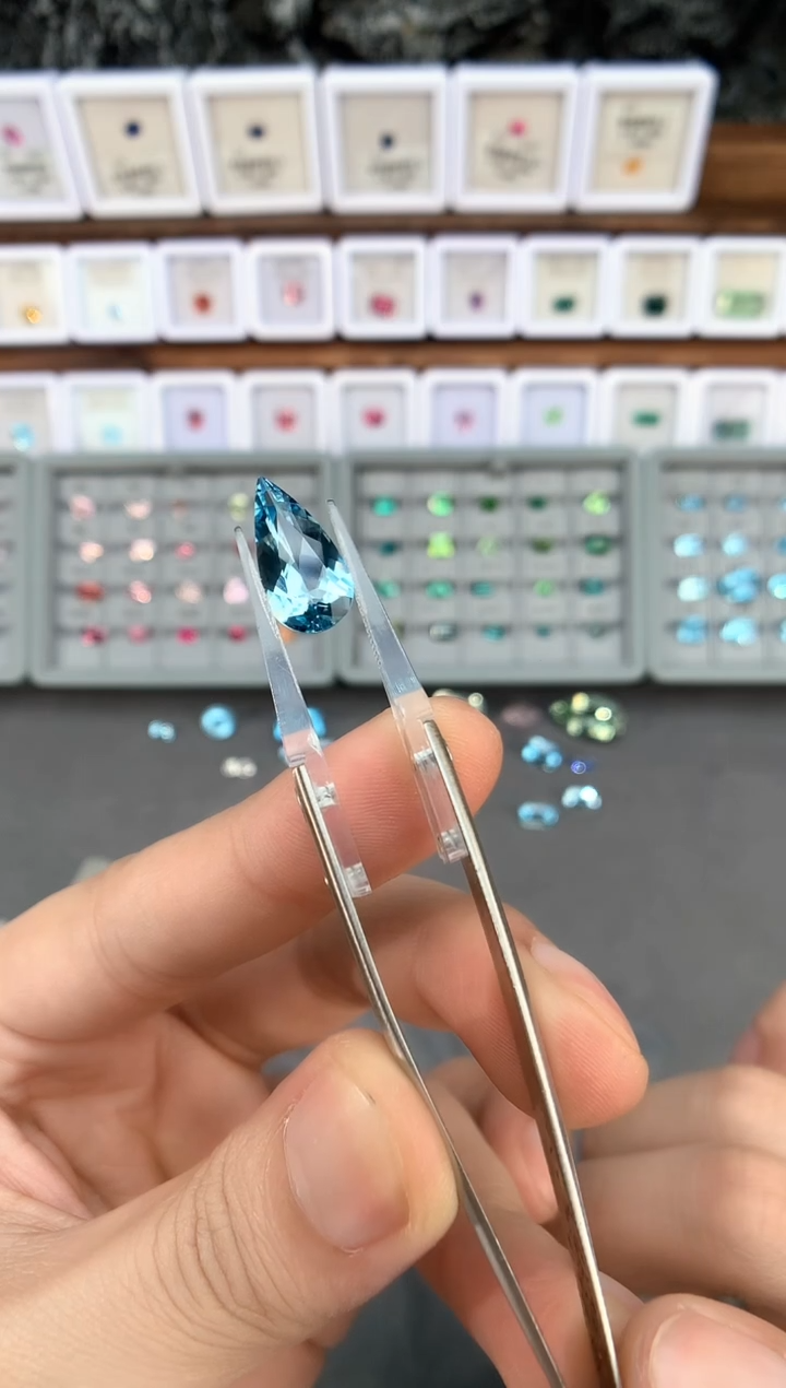 【闪购商品】定制海蓝宝石裸石未镶嵌4.02ct