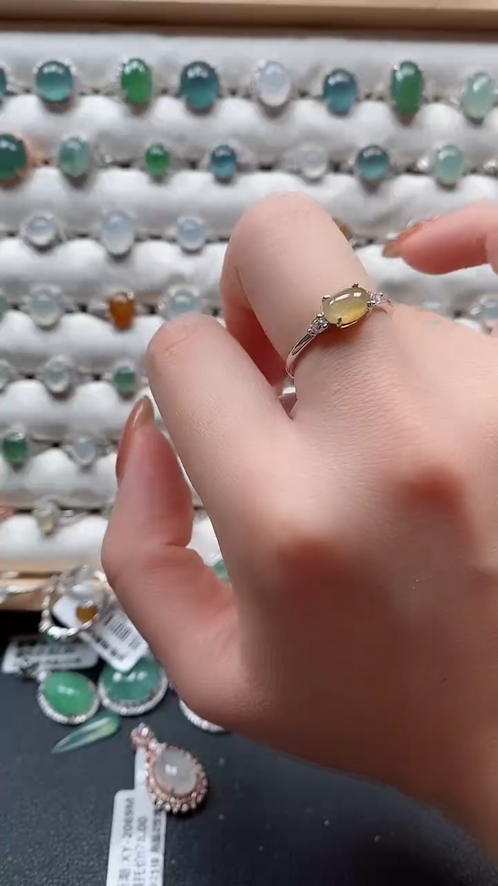 【闪购商品】翡翠戒指银S925镶嵌一物一证一礼盒