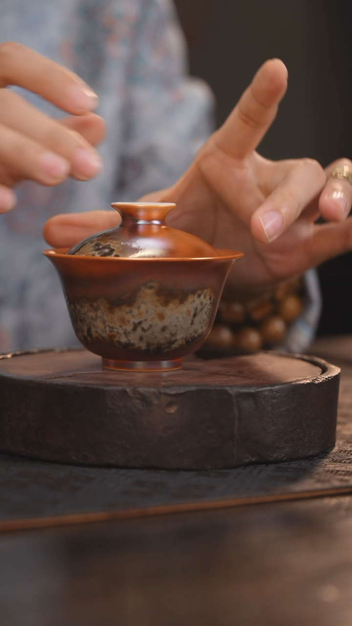 【闪购商品】杯27柴房陶瓷丨金红落灰盖碗