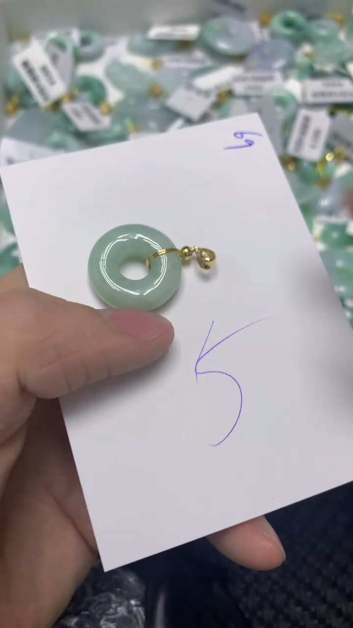 颈饰未镶嵌翡翠缅甸A货翡翠