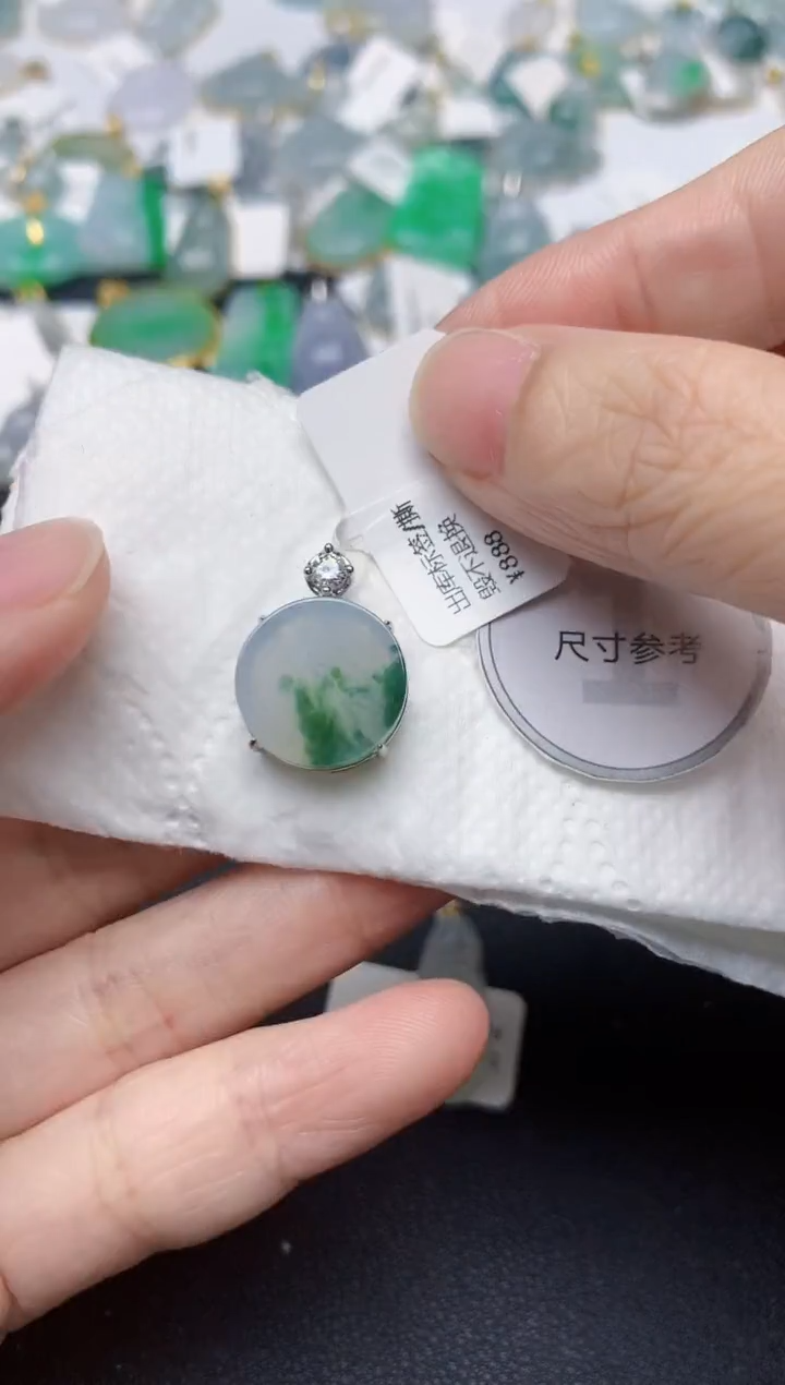 颈饰未镶嵌翡翠天然缅甸A货翡翠