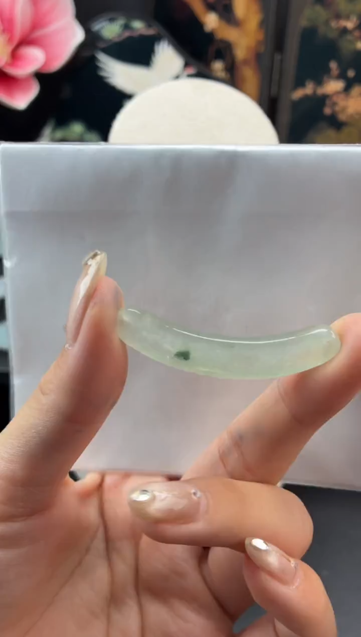 翡翠未镶嵌颈饰79号玉璜