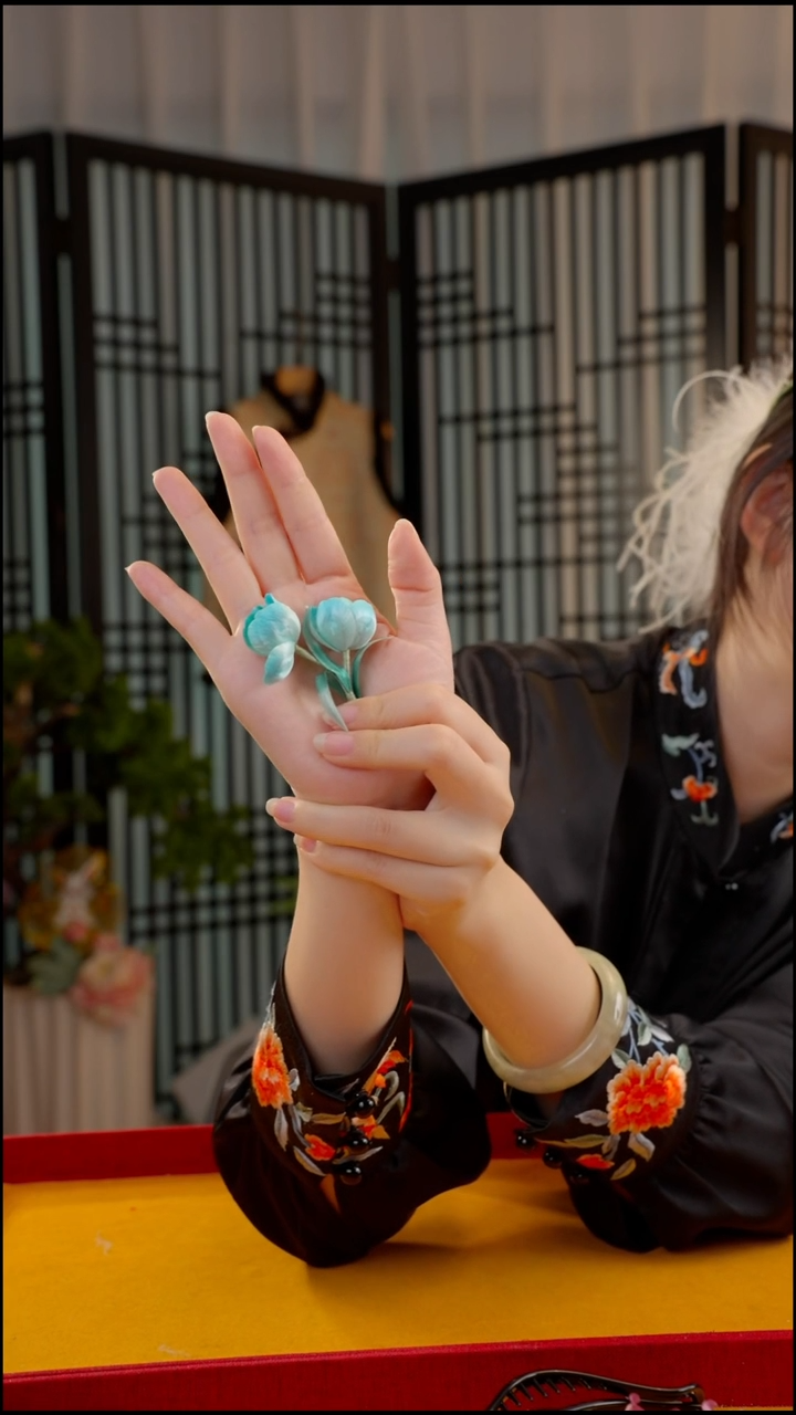 刺绣非遗苏绣绒花饰品