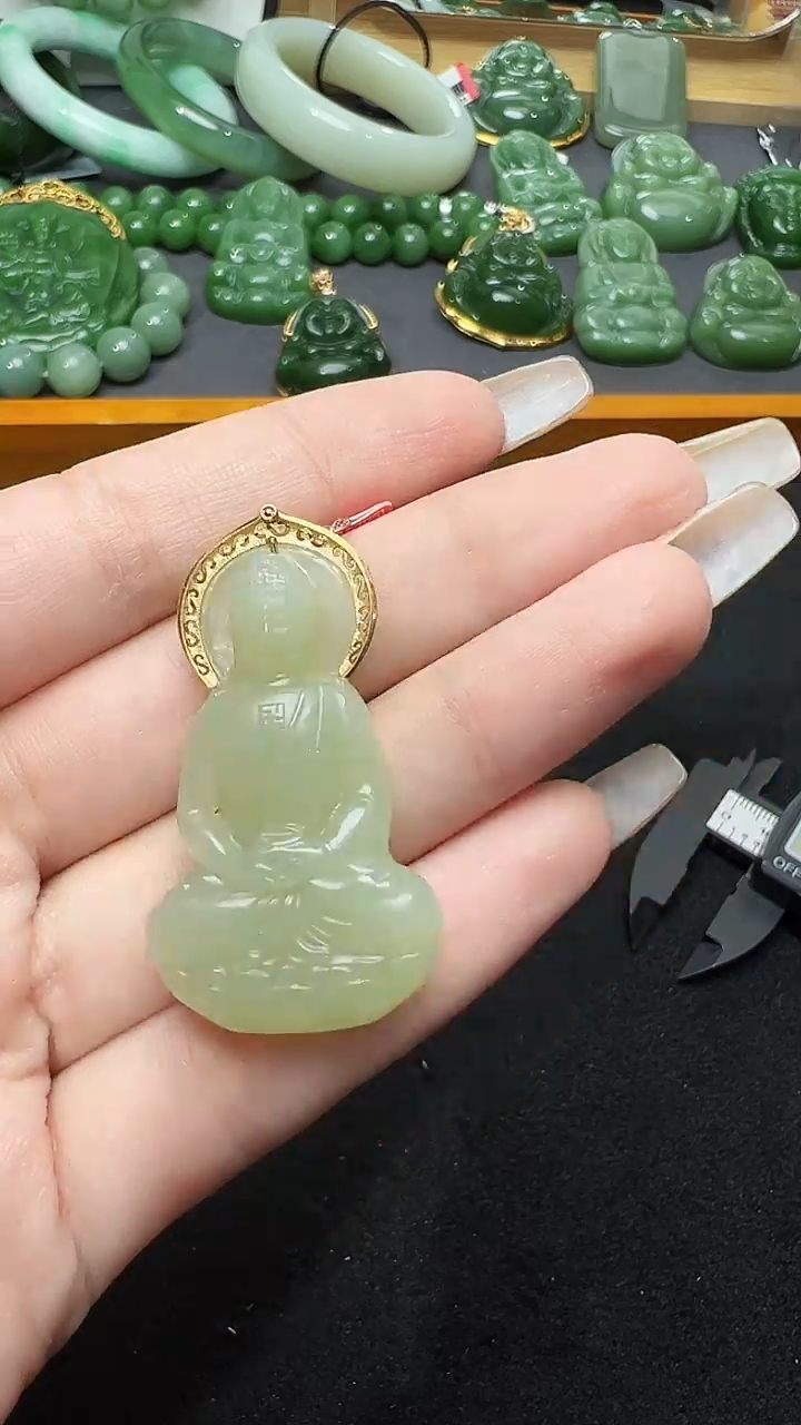 【闪购商品】和田玉吊坠(赠链)18K金镶嵌50