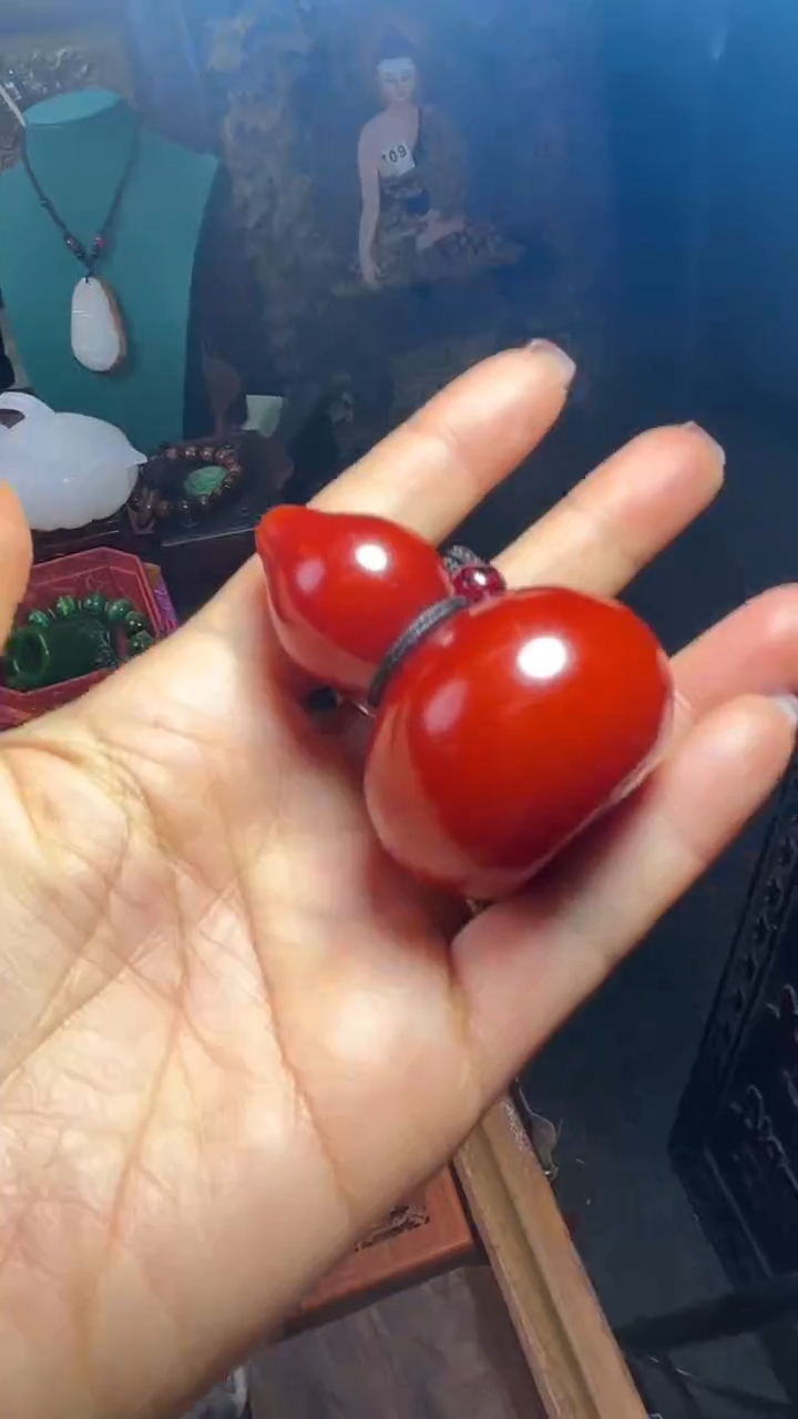 【闪购商品】蜜蜡裸石未镶嵌867786876876687687