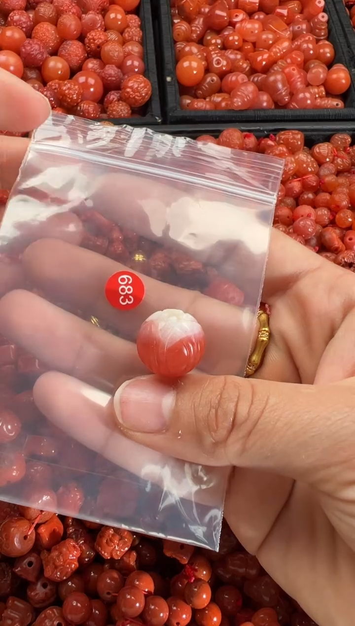 【闪购商品】南红玛瑙颈饰未镶嵌1