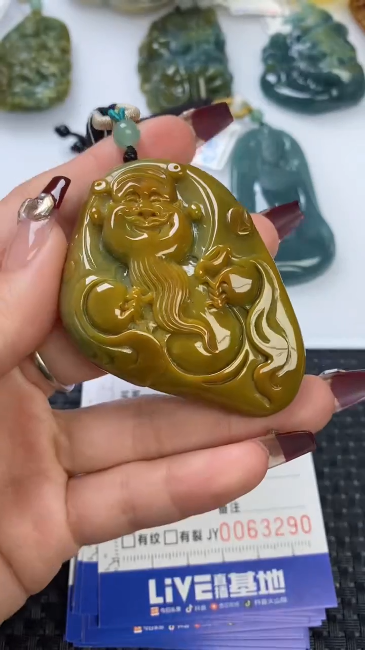 【闪购商品】翡翠颈饰未镶嵌111111111111111