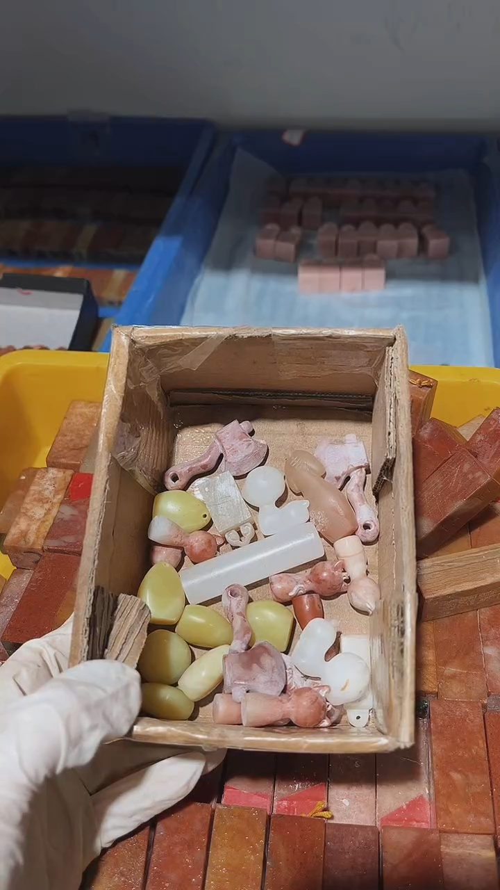 老挝石中****超瑕疵不规则章