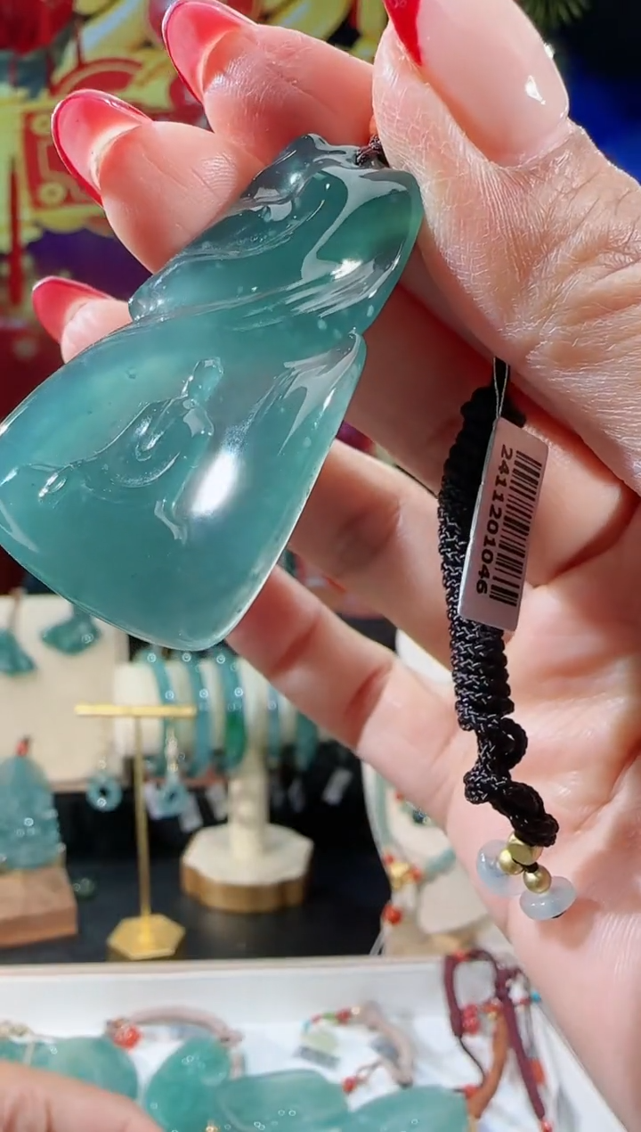 【闪购商品】翡翠吊坠(不含链)未镶嵌悟道