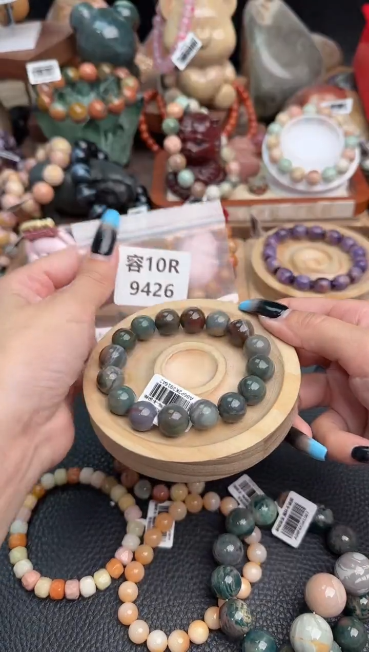 【闪购商品】石英质玉未镶嵌手链10R9426