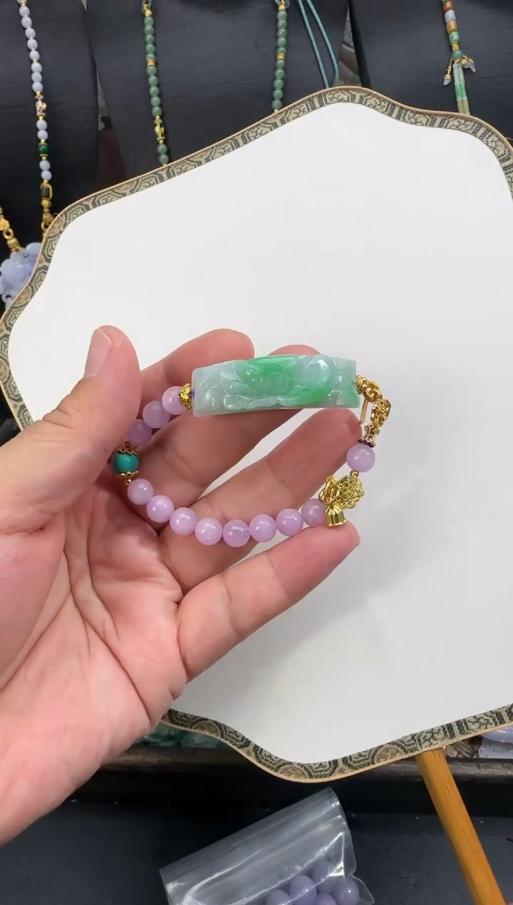 【闪购商品】翡翠颈饰未镶嵌拍照