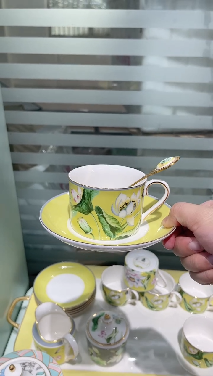 45%以上骨粉骨瓷咖啡杯碟