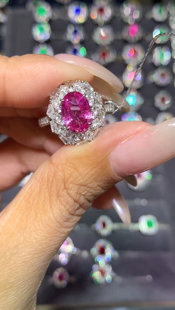戒指彩色蓝宝石18K金镶嵌2.06CT