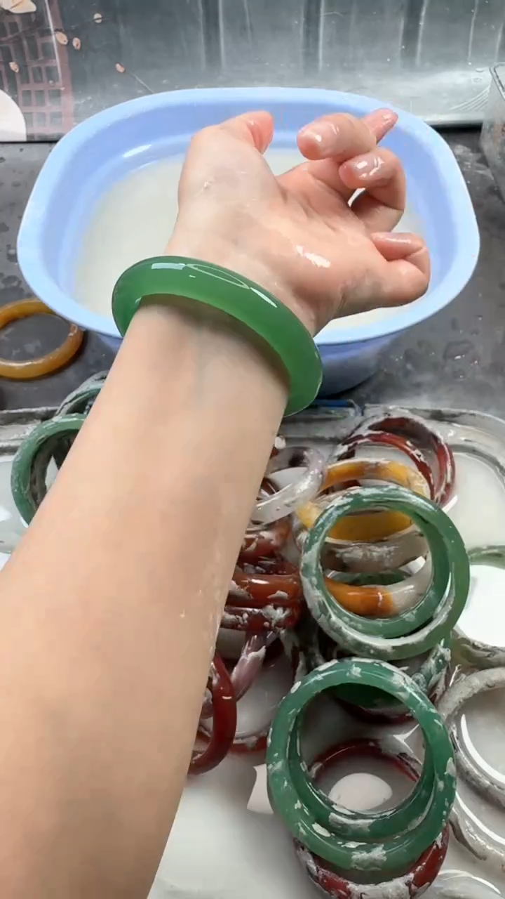 【闪购商品】石英质玉手镯未镶嵌69 6160