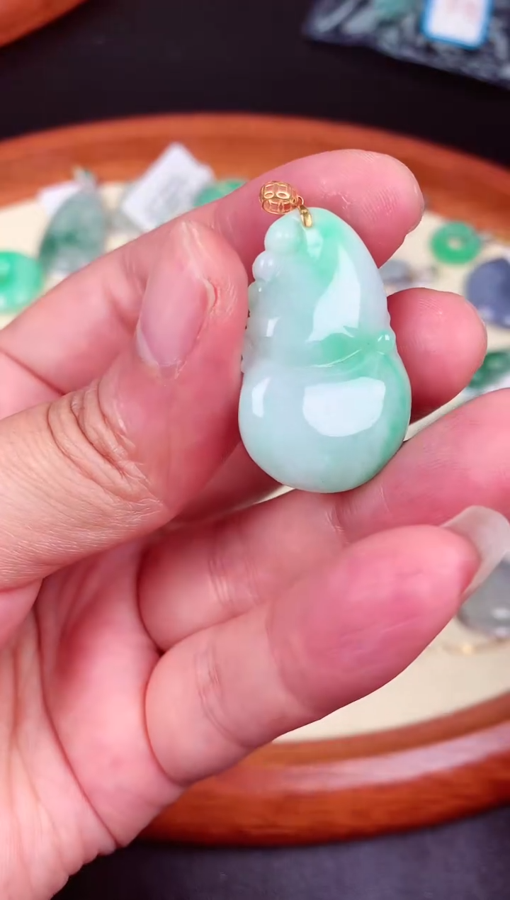 【闪购商品】翡翠吊坠(不含链)未镶嵌天然缅甸A货翡翠