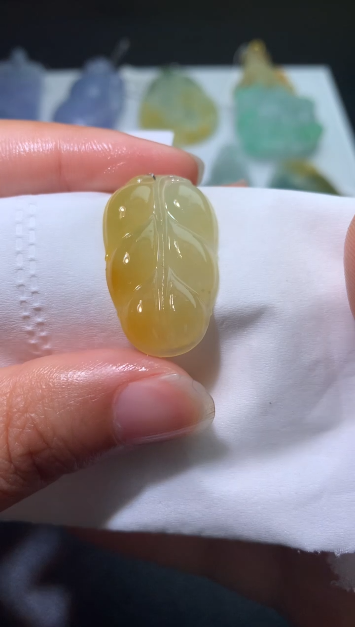 【闪购商品】定制翡翠未镶嵌毛货
