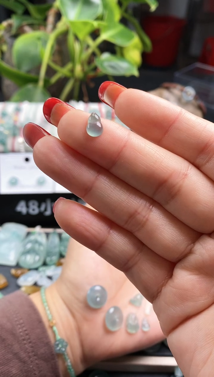 【闪购商品】翡翠散珠葫芦裸石
