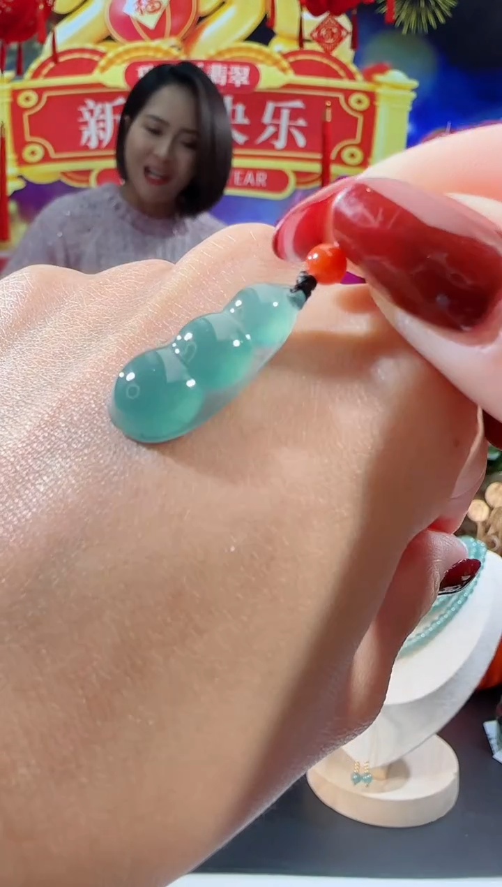 【闪购商品】翡翠吊坠(不含链)未镶嵌豆子多样性发一