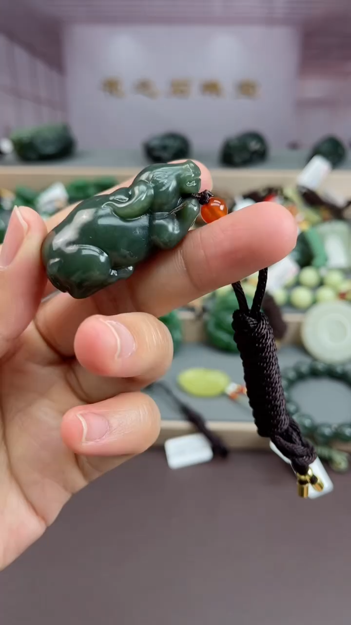 和田玉未镶嵌吊坠(不含链)29