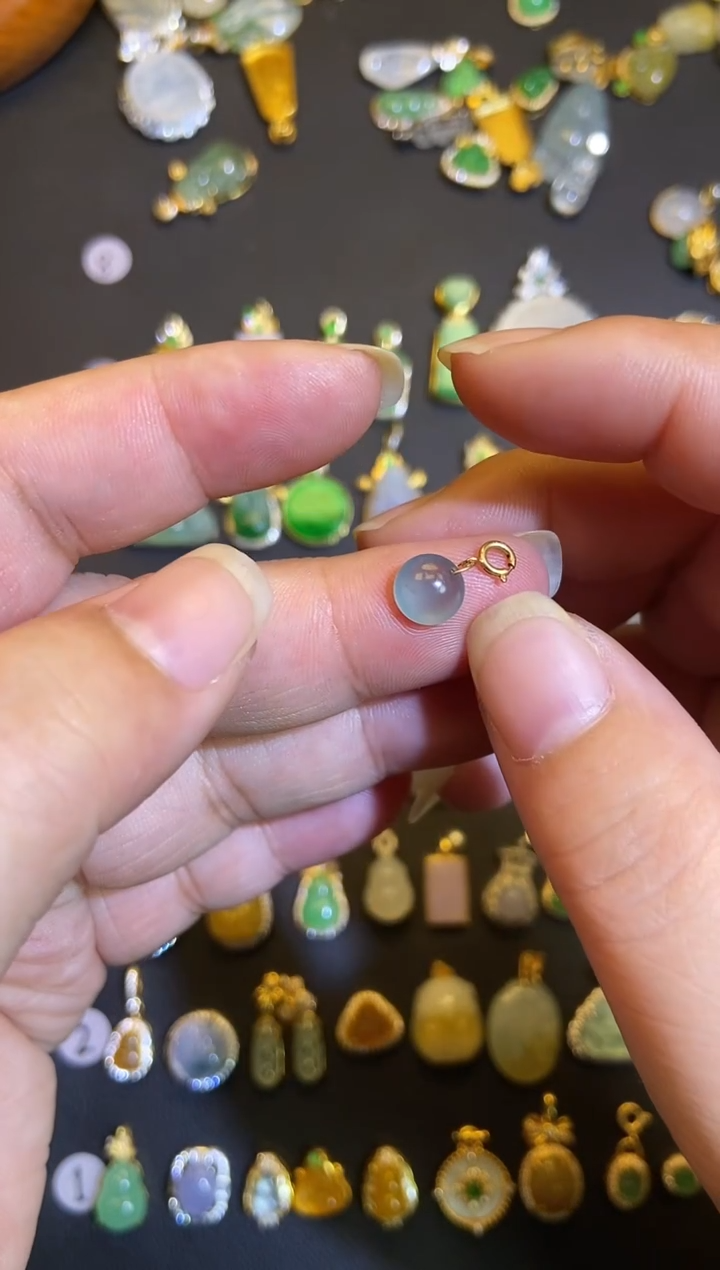 吊坠(不含链)18K金镶嵌翡翠1