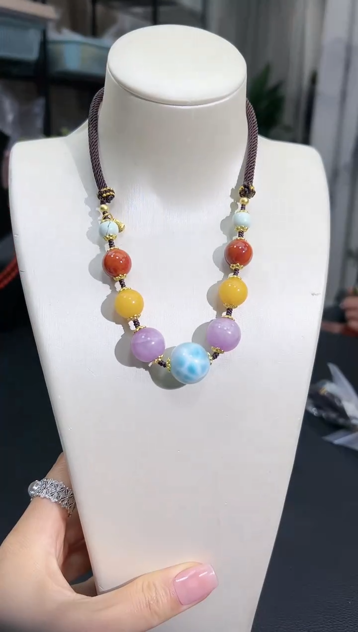 【闪购商品】针钠钙石颈饰未镶嵌 B6056 多样性发其一