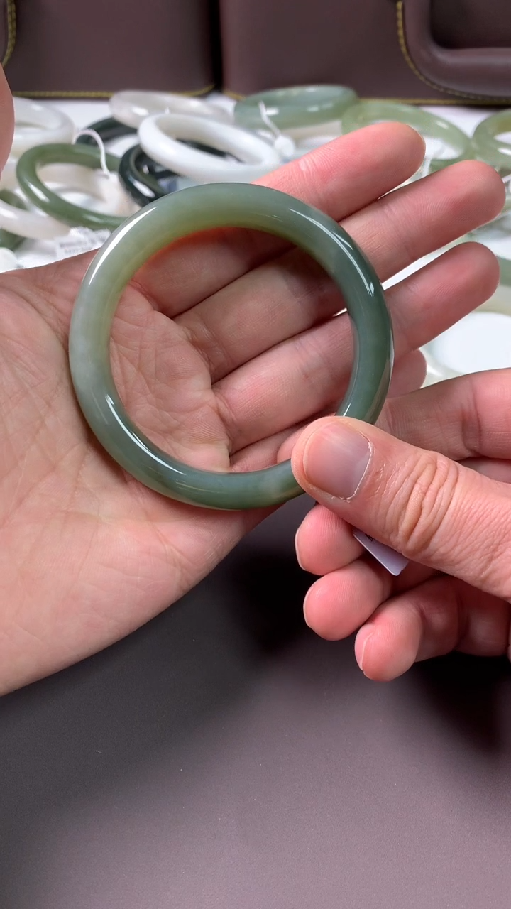 未镶嵌手镯和田玉多样性发货，拍一发一