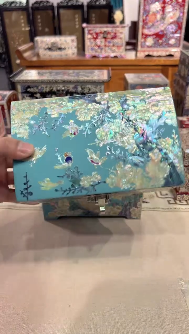 【闪购商品】鱼锁绒布底弘贝雅螺钿漆器文化馆 