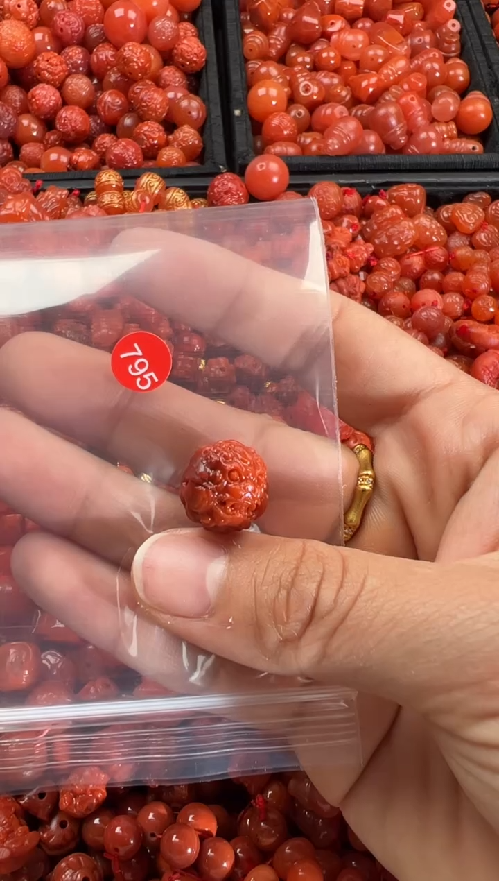 【闪购商品】南红玛瑙颈饰未镶嵌1