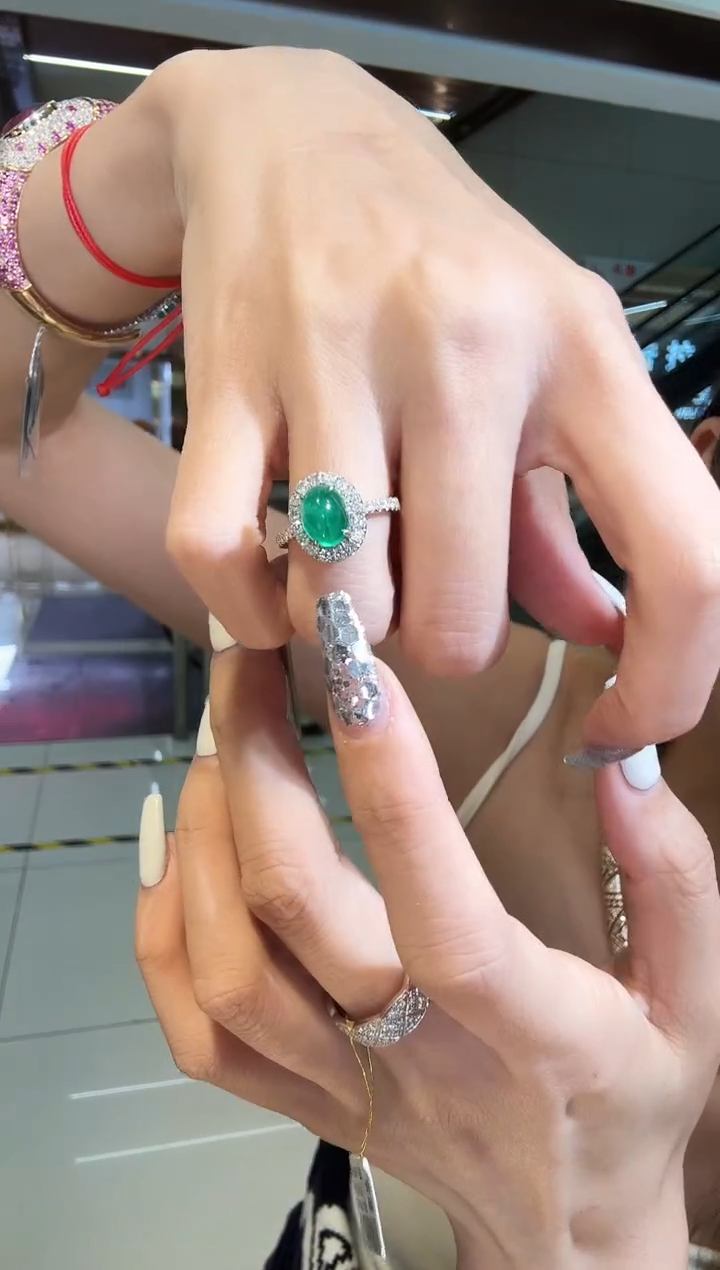 铂Pt950镶嵌戒指祖母绿2.20ct