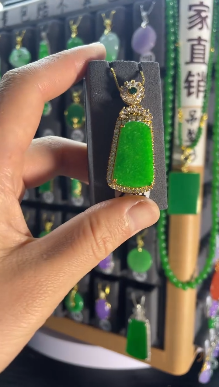 【闪购商品】翡翠颈饰银S925镶嵌234....