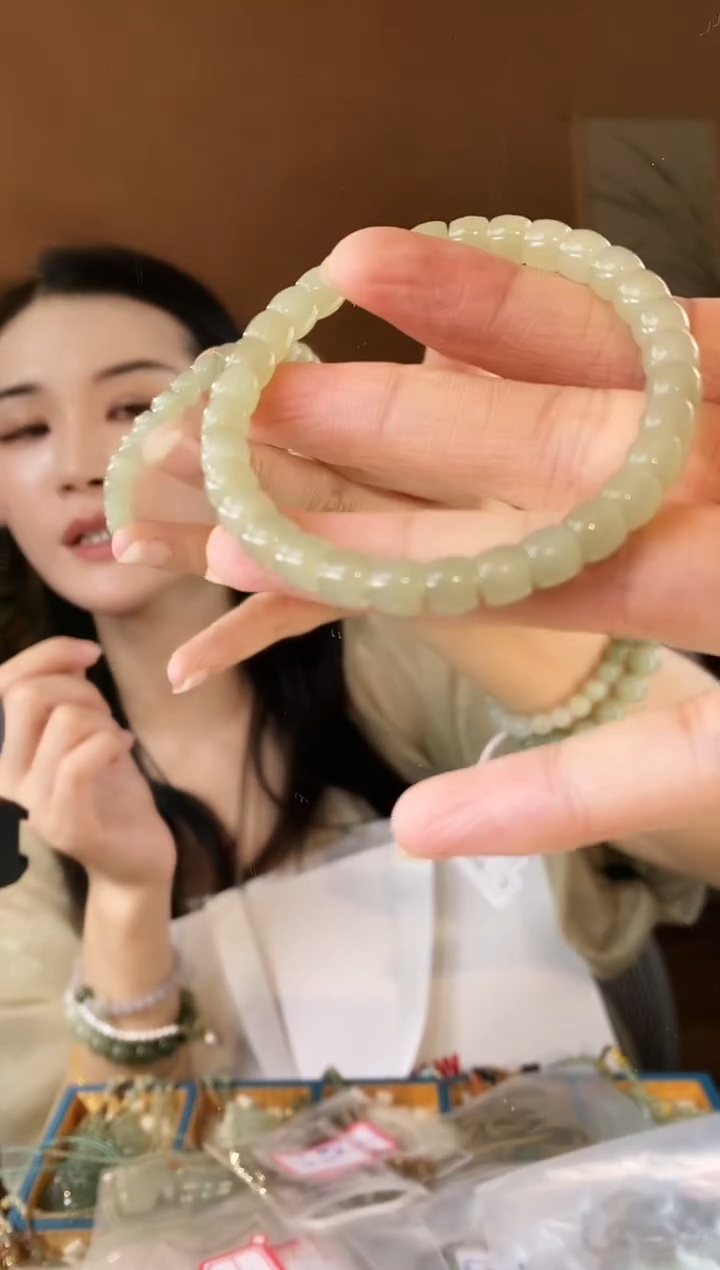 和田玉未镶嵌颈饰7mm和田玉手链