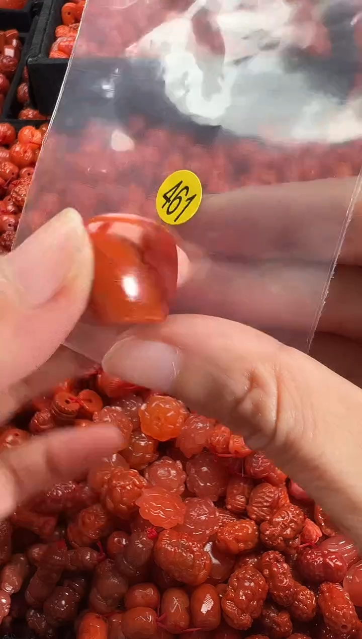 颈饰未镶嵌南红玛瑙1