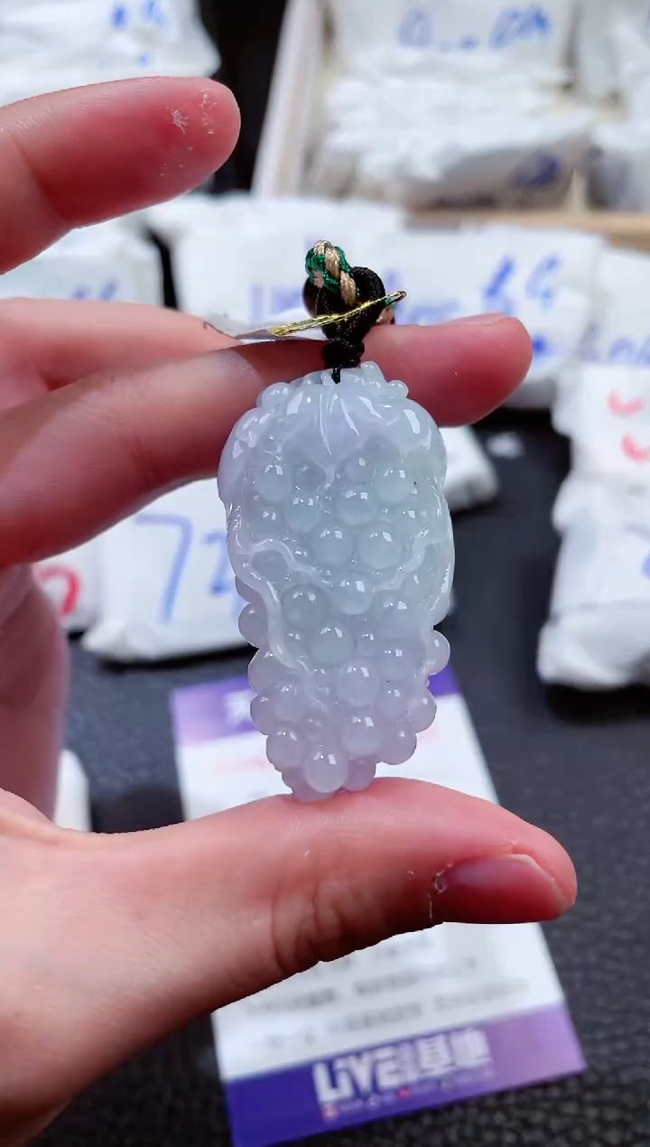 【闪购商品】翡翠未镶嵌颈饰00003422